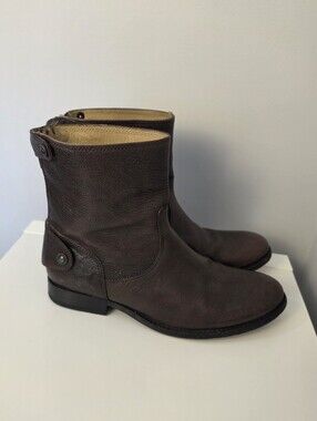 Frye Women’s Dark Brown Leather Back Zip Ankle Boots Size 8.5 B (Style 4001)